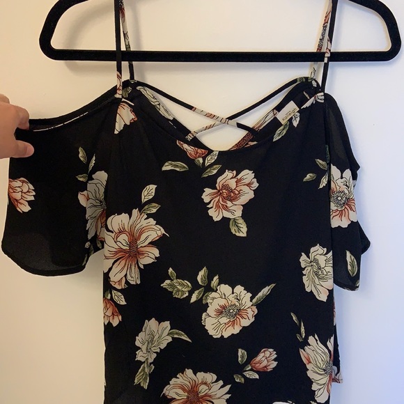 Black Floral Cold Shoulder Top - Picture 2 of 5